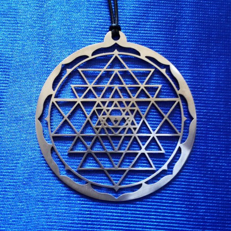 Sri Yantra Round Frame Pendant