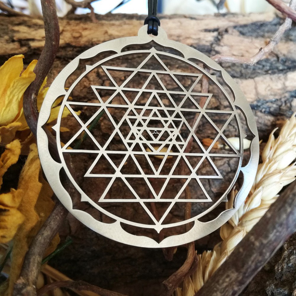 Breloques Sri Yantra à Cadre Rond Breloques Sri Yantra à Cadre Rond